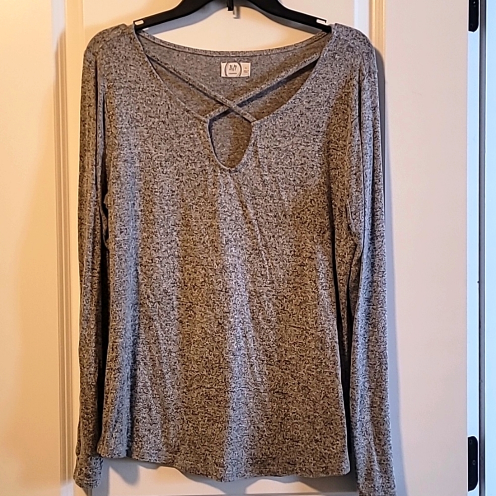 Maurices Gray Long Sleeve Knit Top with Keyhole Neck